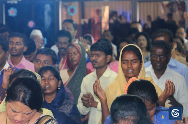 Hundreds flocked into the Blessing Prophetic Prayer on May 25th and 27th, 2018 at Bethesda International Ministry Prayer Hall in Belgaum, Karnataka. The Prayer meetings were a source of transformation for many a people from Bondage and Sickness. 